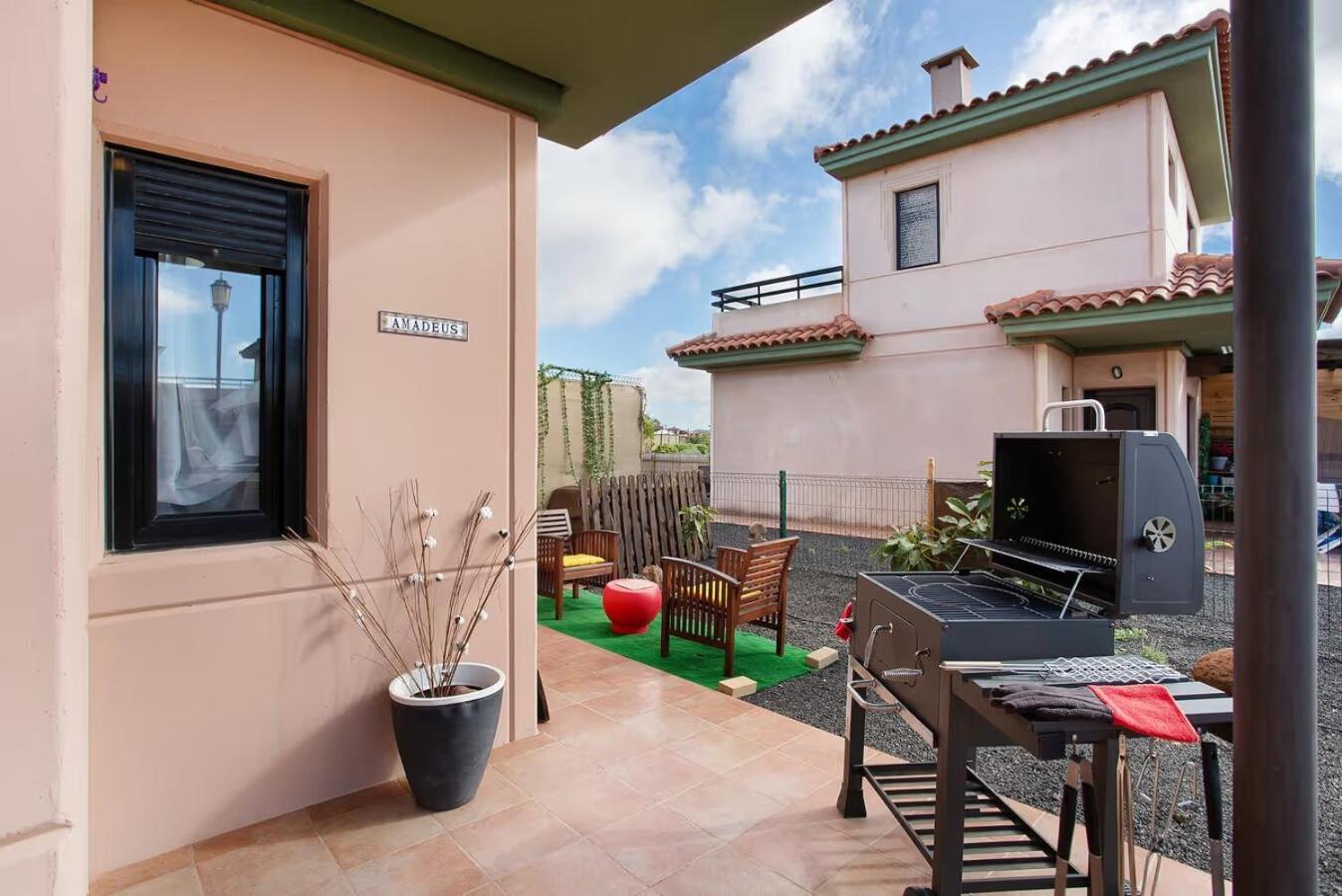 Amadeus Villa La Oliva Eksteriør bilde
