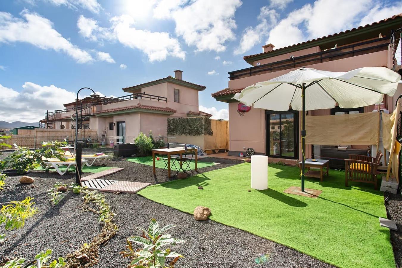 Amadeus Villa La Oliva Eksteriør bilde